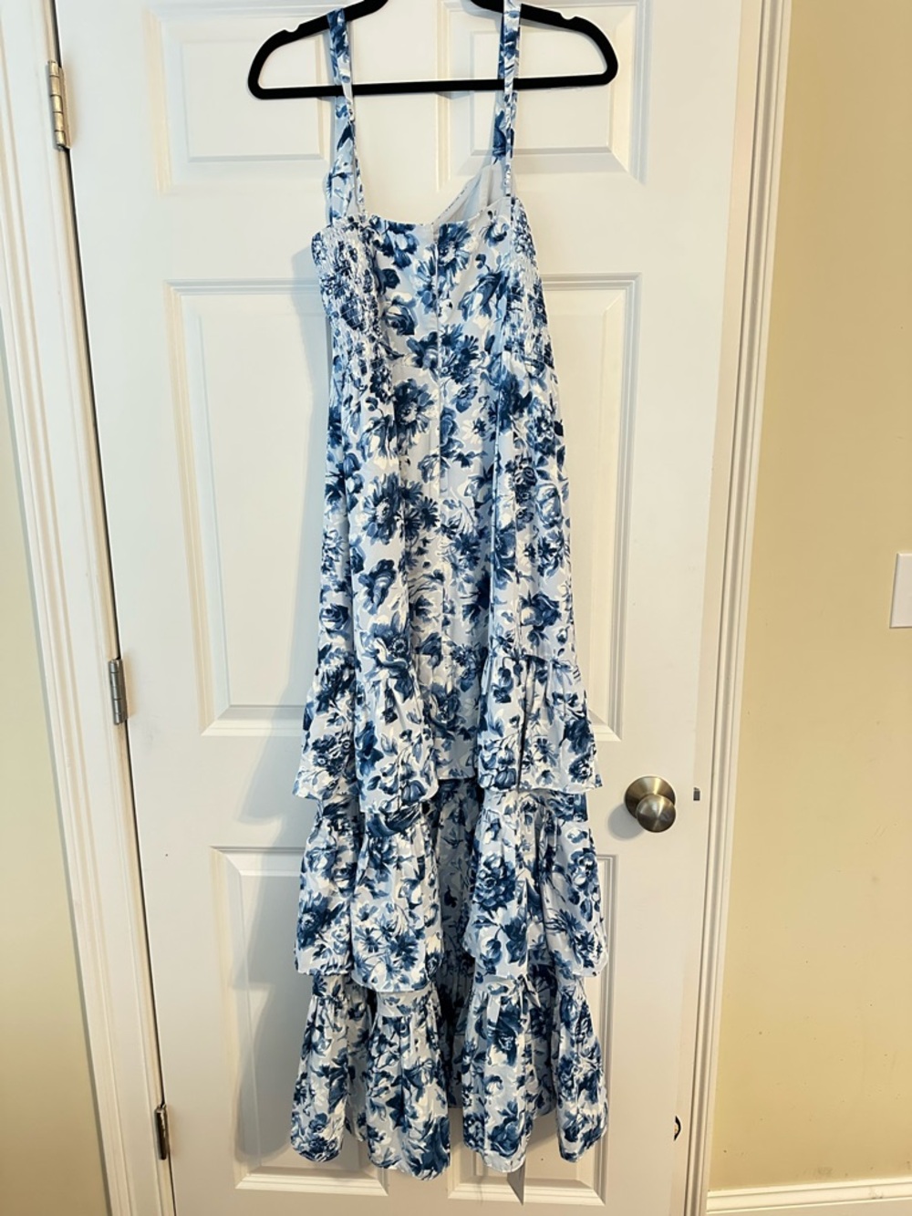 NWT! Abercrombie & Fitch Drama Ruffle Tiered Gown Blue & White Floral - Picture 6 of 7